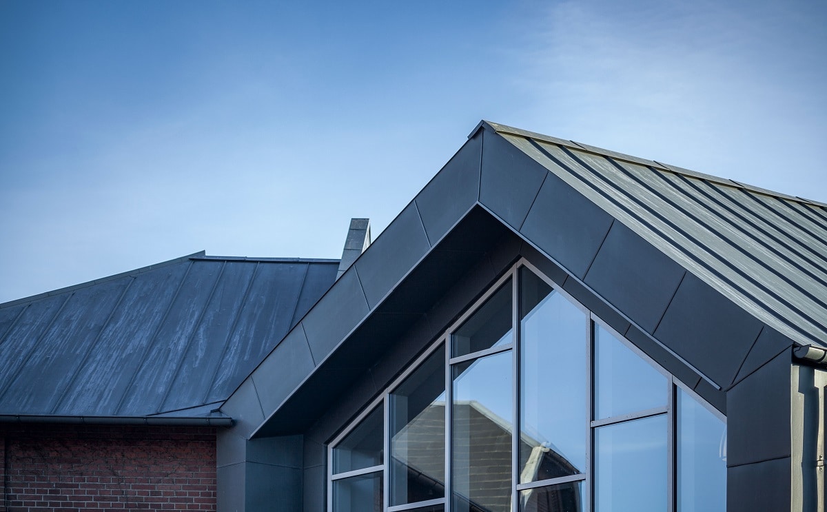 Flat vs. Sloped Roofs